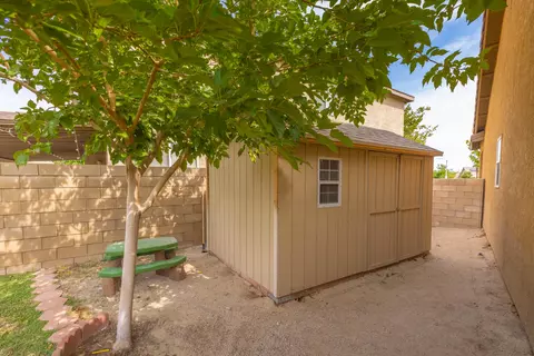 1822 Windermere Dr, Lancaster, CA 93534 photo 24