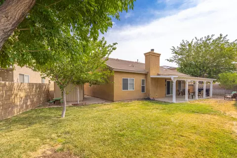 1822 Windermere Dr, Lancaster, CA 93534 photo 23