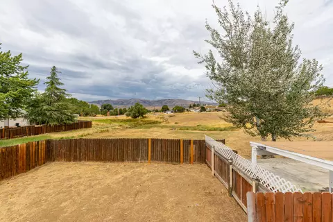 22425 Mccarthy Dr, Tehachapi, CA 93561 photo 10