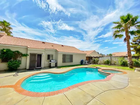 37807 57th St E, Palmdale, CA 93552 photo 1