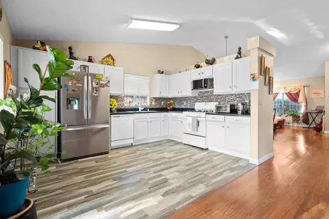 43803 Tranquility Ct, Lancaster, CA 93535 photo 8