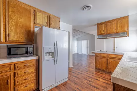2058 Top Cir, Lancaster, CA 93536 photo 8