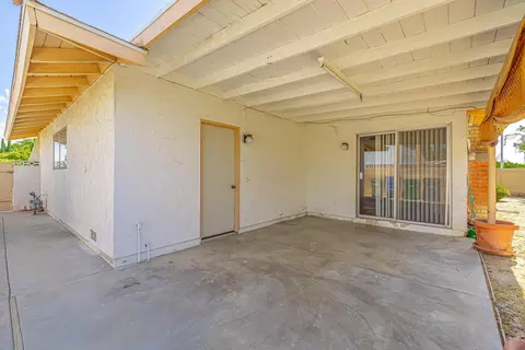 2058 Top Cir, Lancaster, CA 93536 photo 19