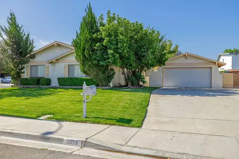 2058 Top Cir, Lancaster, CA 93536 photo 2