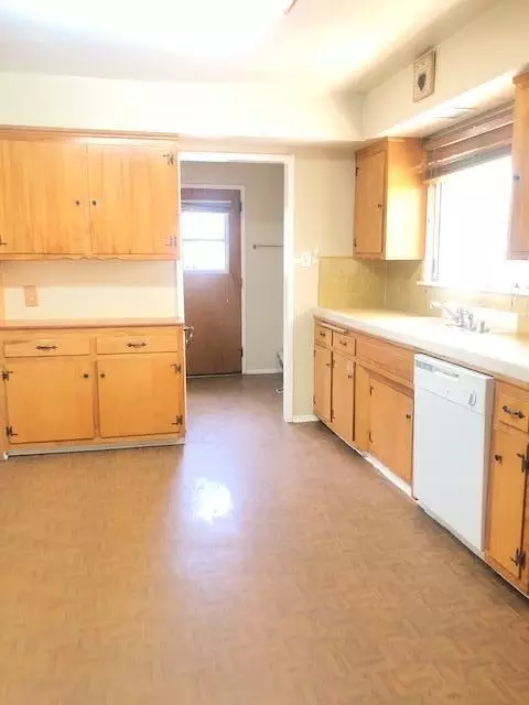 44444 Lowtree Ave, Lancaster, CA 93534 photo 10