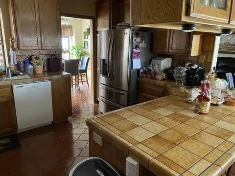 43725 Colony Dr, Lancaster, CA 93536 photo 4