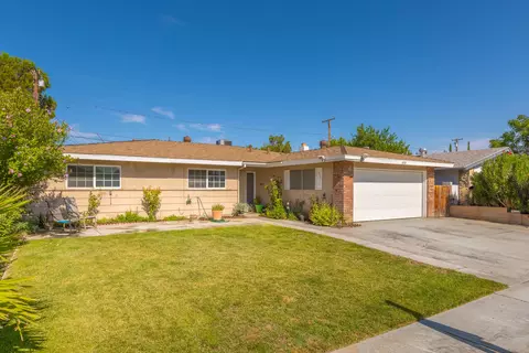 45335 Lorimer Ave, Lancaster, CA 93534 photo 2
