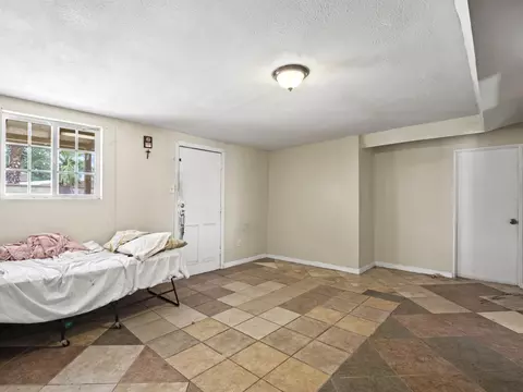 1229 Avenue R-5 E, Palmdale, CA 93550 photo 12