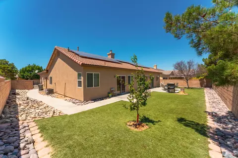 42906 Fairlee Dr, Lancaster, CA 93536 photo 24