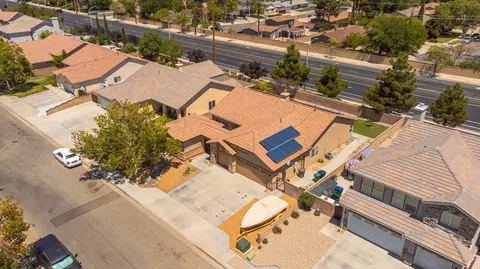 42906 Fairlee Dr, Lancaster, CA 93536 photo 28