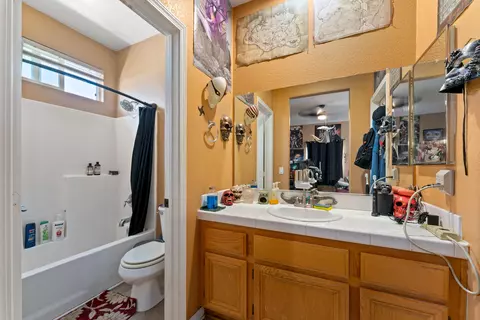 42906 Fairlee Dr, Lancaster, CA 93536 photo 14