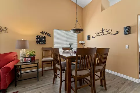 42906 Fairlee Dr, Lancaster, CA 93536 photo 6