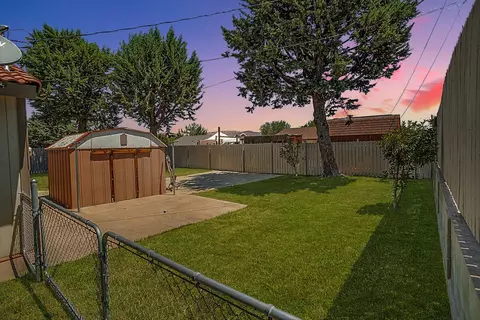 21200 Santa Barbara Dr, Tehachapi, CA 93561 photo 2