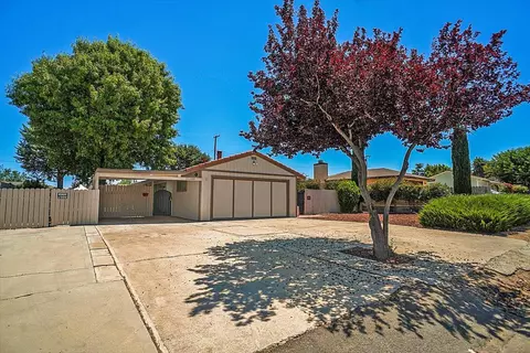 21200 Santa Barbara Dr, Tehachapi, CA 93561 photo 3