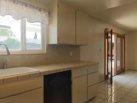 42956 Chicory Ave, Lancaster, CA 93534 photo 7