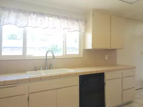 42956 Chicory Ave, Lancaster, CA 93534 photo 6