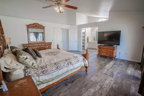 35935 48th St E, Palmdale, CA 93552 photo 23