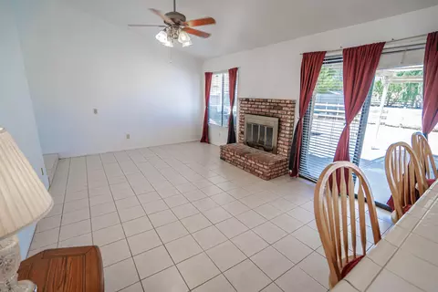 35935 48th St E, Palmdale, CA 93552 photo 13
