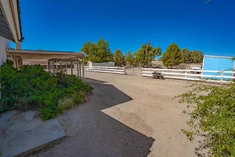 35935 48th St E, Palmdale, CA 93552 photo 37