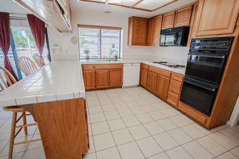 35935 48th St E, Palmdale, CA 93552 photo 15
