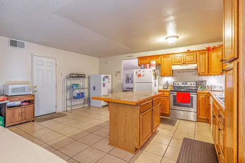 44737 Christie Ave, Lancaster, CA 93535 photo 19