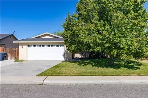 452 Pepper Dr, Tehachapi, CA 93561 photo 1