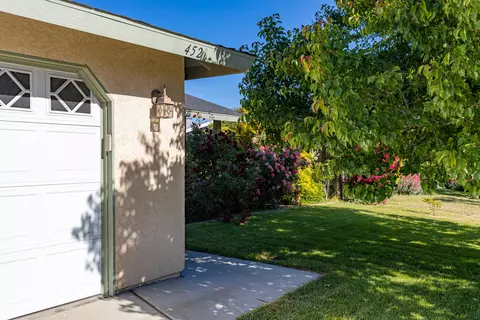 452 Pepper Dr, Tehachapi, CA 93561 photo 2