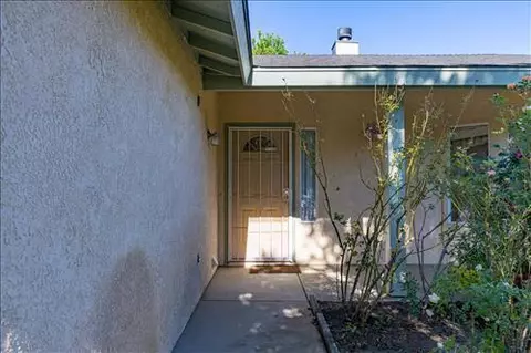 452 Pepper Dr, Tehachapi, CA 93561 photo 4