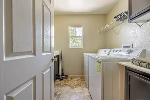 4401 Bethpage Dr, Palmdale, CA 93551 photo 30