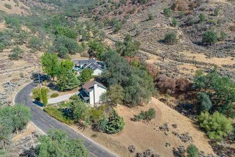 27100 Buckpasser Dr, Tehachapi, CA 93561 photo 34