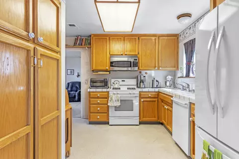 27100 Buckpasser Dr, Tehachapi, CA 93561 photo 8