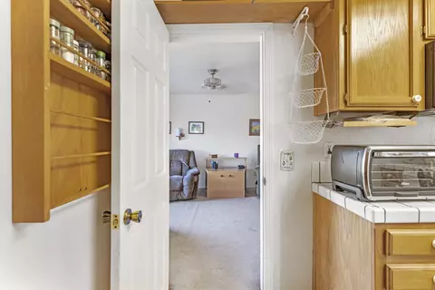 27100 Buckpasser Dr, Tehachapi, CA 93561 photo 20