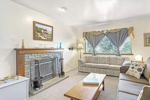 27100 Buckpasser Dr, Tehachapi, CA 93561 photo 6