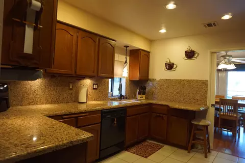 231 Eagle Ln, Palmdale, CA 93551 photo 14