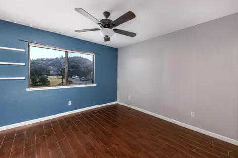 21501 Mountain Dr, Tehachapi, CA 93561 photo 18
