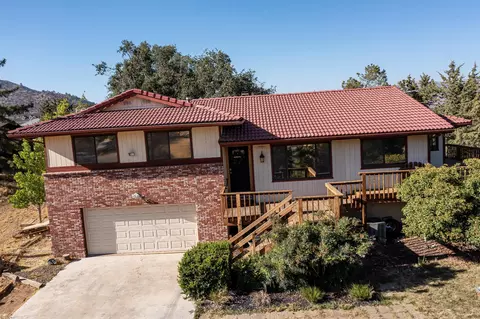 21501 Mountain Dr, Tehachapi, CA 93561 photo 1