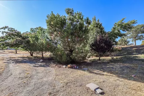 21501 Mountain Dr, Tehachapi, CA 93561 photo 6