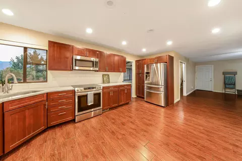 21501 Mountain Dr, Tehachapi, CA 93561 photo 14