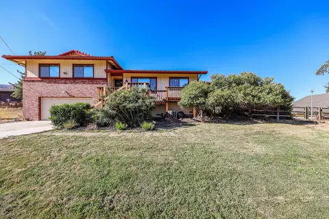 21501 Mountain Dr, Tehachapi, CA 93561 photo 2