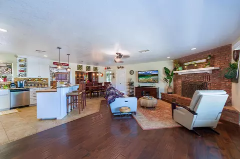34650 Ellenan Ave, Acton, CA 93510 photo 3