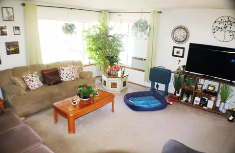 41515 151st St E, Lancaster, CA 93535 photo 2