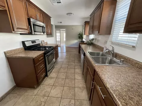 1344 Jackman, Lancaster, CA 93534 photo 7