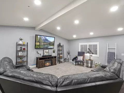33707 Hubbard Rd, Acton, CA 93510 photo 7