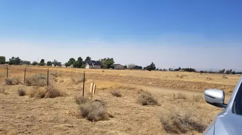 Ave E8 Vic 185th Stw, Lancaster, CA 93536 photo 3