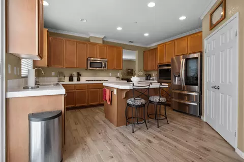 8836 Avoca Ct, Lancaster, CA 93536 photo 9
