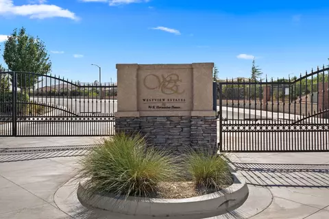 8836 Avoca Ct, Lancaster, CA 93536 photo 3
