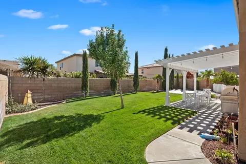 8836 Avoca Ct, Lancaster, CA 93536 photo 30