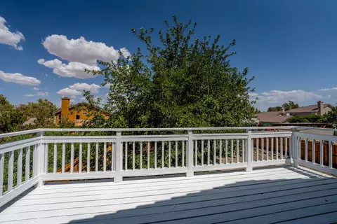 43234 Vineyard Dr, Lancaster, CA 93535 photo 10