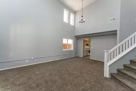 43234 Vineyard Dr, Lancaster, CA 93535 photo 3