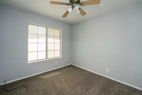 43234 Vineyard Dr, Lancaster, CA 93535 photo 11